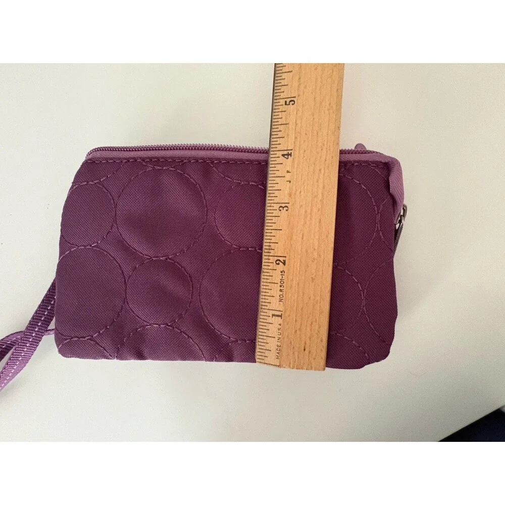 Thirty-One Quilted Very You Wristlet Wallet Plum Circles 3 Compartments Zippered